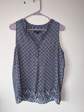 Navy and White Geometric Lightweight Blouse